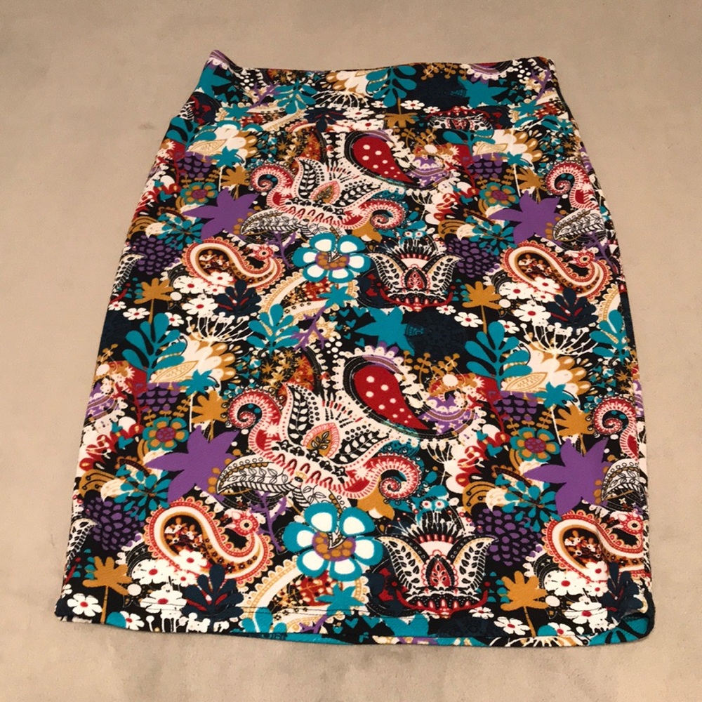 LuLaRoe Cassie skirt